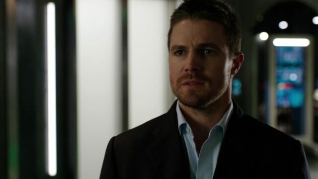 Arrow 5: Un sorprendente ritorno nel midseason finale