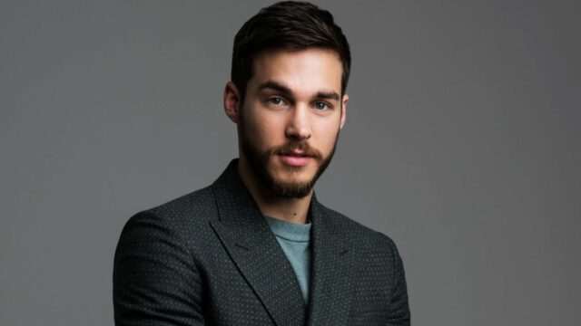 Chris Wood sul set di The Vampire Diaries? Lieto fine per Elena e Damon in arrivo?