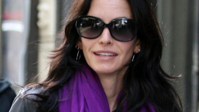 Courtney Cox - Friends - Monica