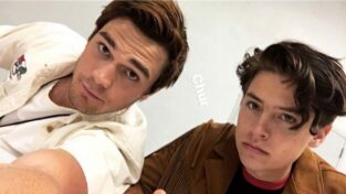 Cole Sprouse - K.J. Apa - Riverdale - Archie - Jughead - bromance