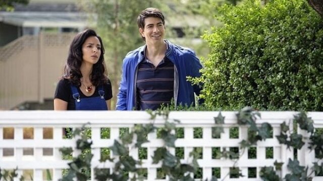 Legends of Tomorrow 3x04: foto e sinossi dell'episodio su Ray Palmer