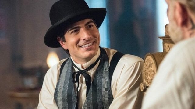 Legends of Tomorrow 3x02: still, promo e anticipazioni di 