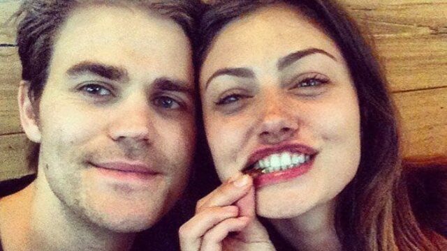 Paul Wesley e Phoebe Tonkin beccati in compagnia delle nuove fiamme