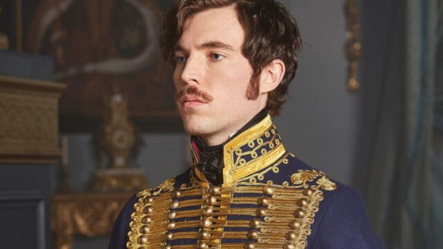 Chi Ã¨ Albert, il marito della regina Victoria, interpretato da Tom Hughes