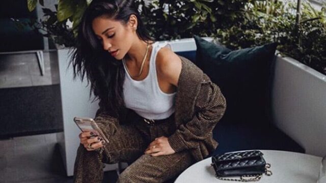 shay mitchell contro social network