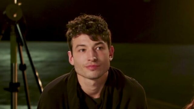 Animali Fantastici 2 Ezra Miller ha parla finalmente del colpo di scena finale e ha rivelato se Grindelwald stava mentendo o meno su Aurelius Silente!