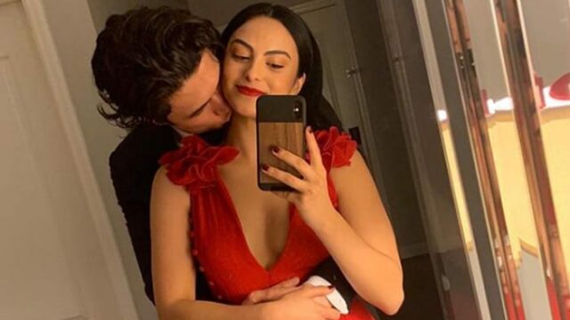 camila mendes e charles melton