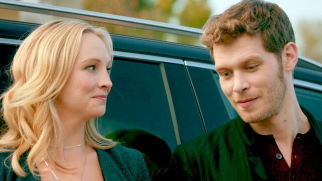 julie plec klaroline oggi