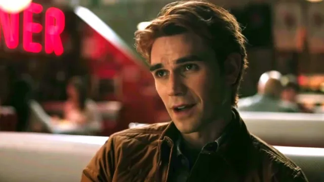 KJ Apa rivela cosa farà finito Riverdale