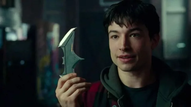 ezra miller futuri film dc eliminato