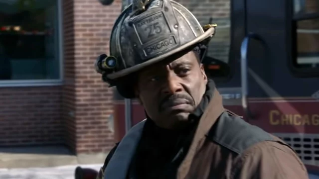 Eamonn Walker lascia Chicago Fire a fine stagione 12