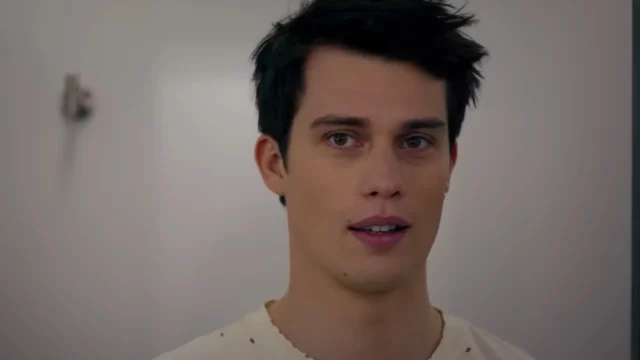 nicholas galitzine faccia odiare