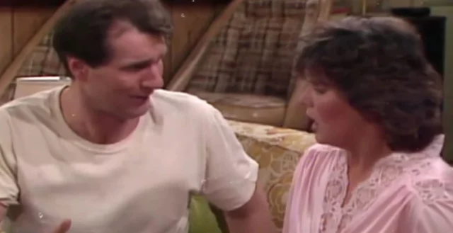 Ed O'Neill e Amanda Bearse