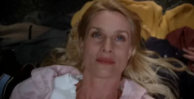 Edie Britt di Desperate Housewives